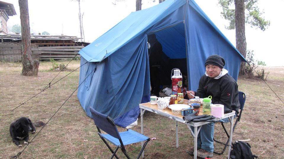 Breakfast at the camp 